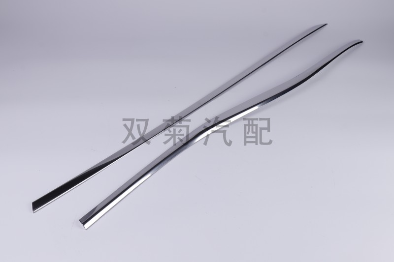 后窗亮饰条